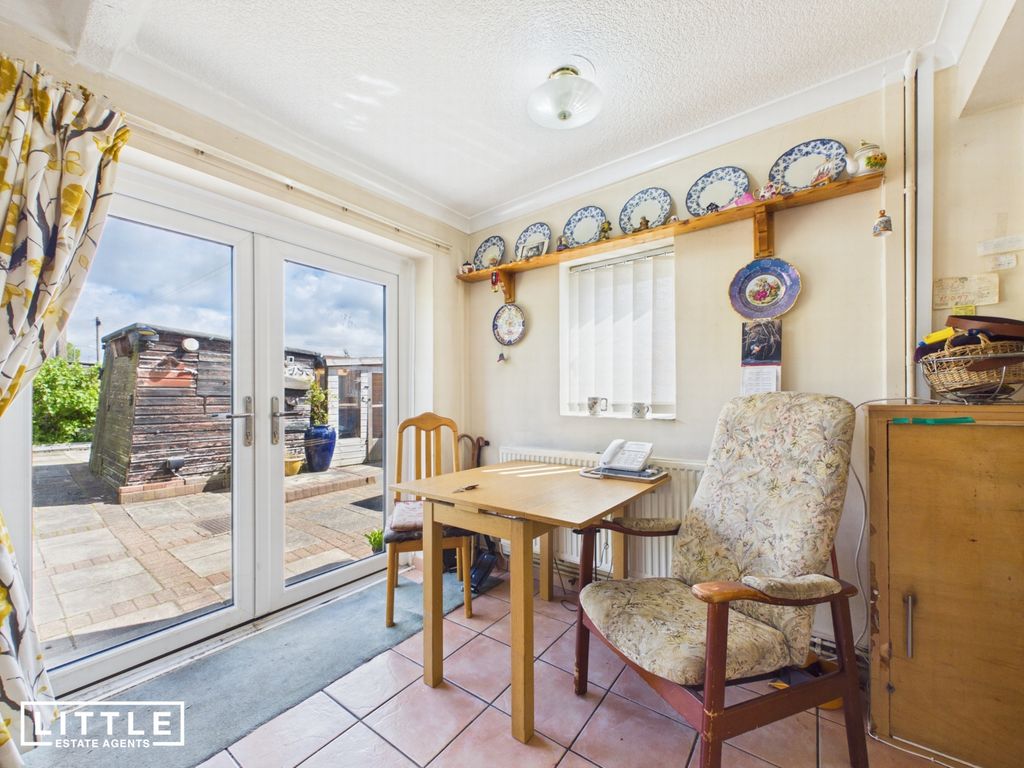 Property photo 2 of 17 Photo 10