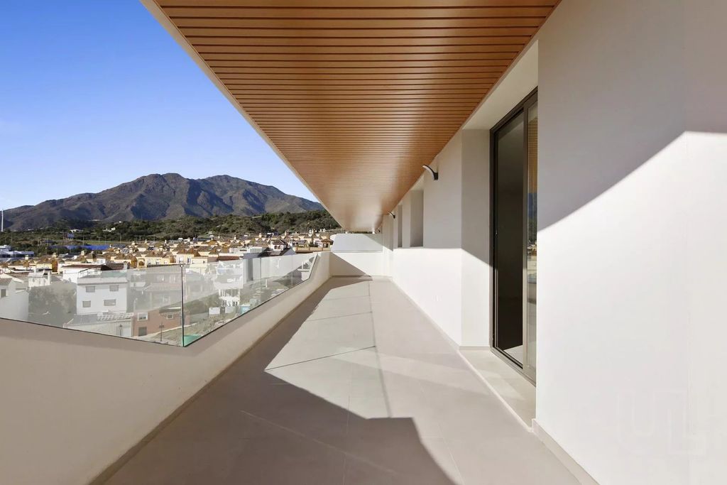 Property photo 1 of 30