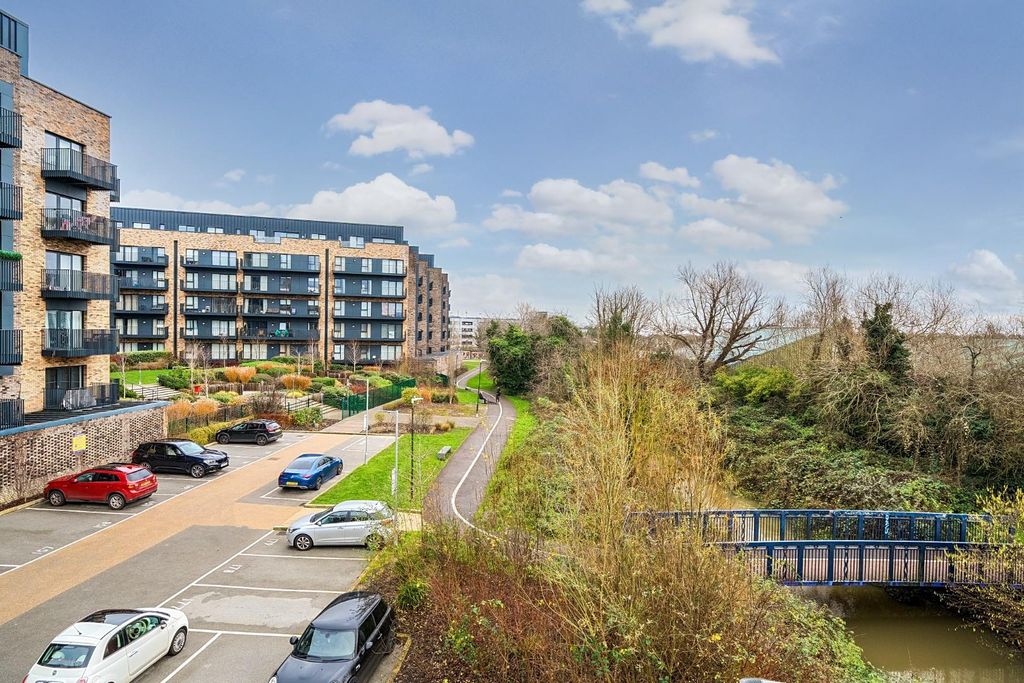 Property photo 1 of 24 1394811-6-69499Af50Eb07.Jpg