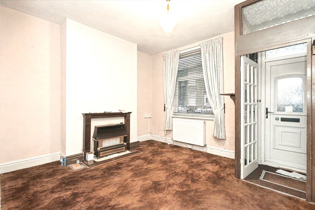 Property photo 3 of 17