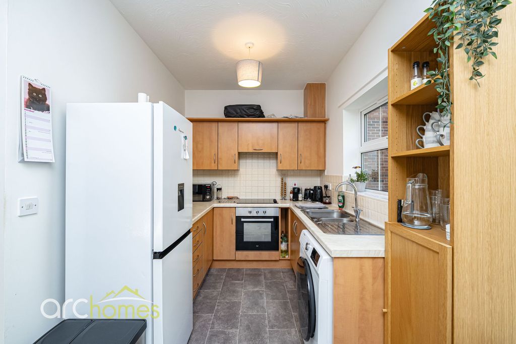 Property photo 2 of 13
