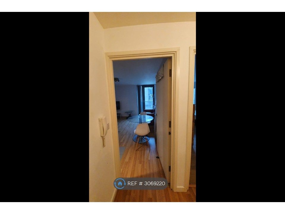 Property photo 2 of 10 Living Room Entrance