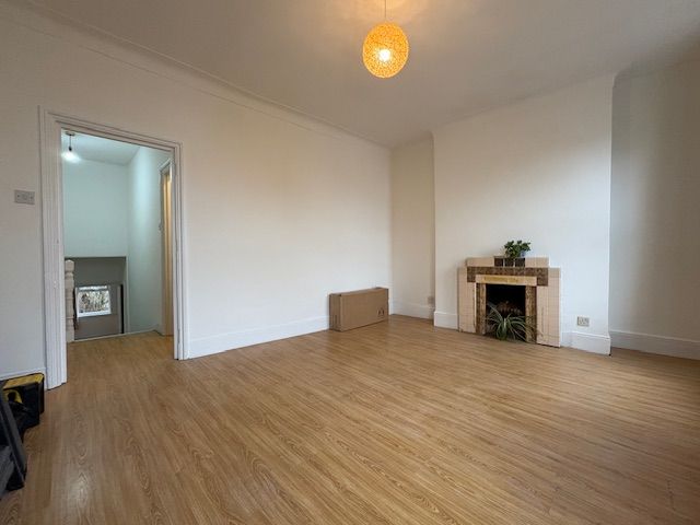 Property photo 3 of 10 Img_7140