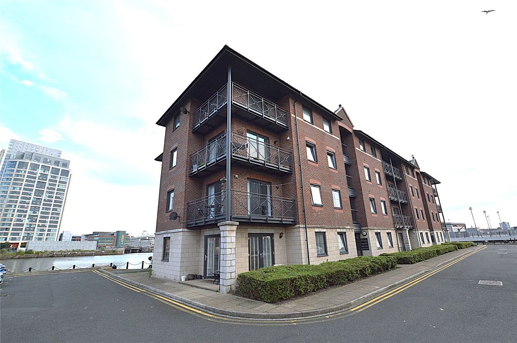 Property photo 2 of 29 Picture No. 34