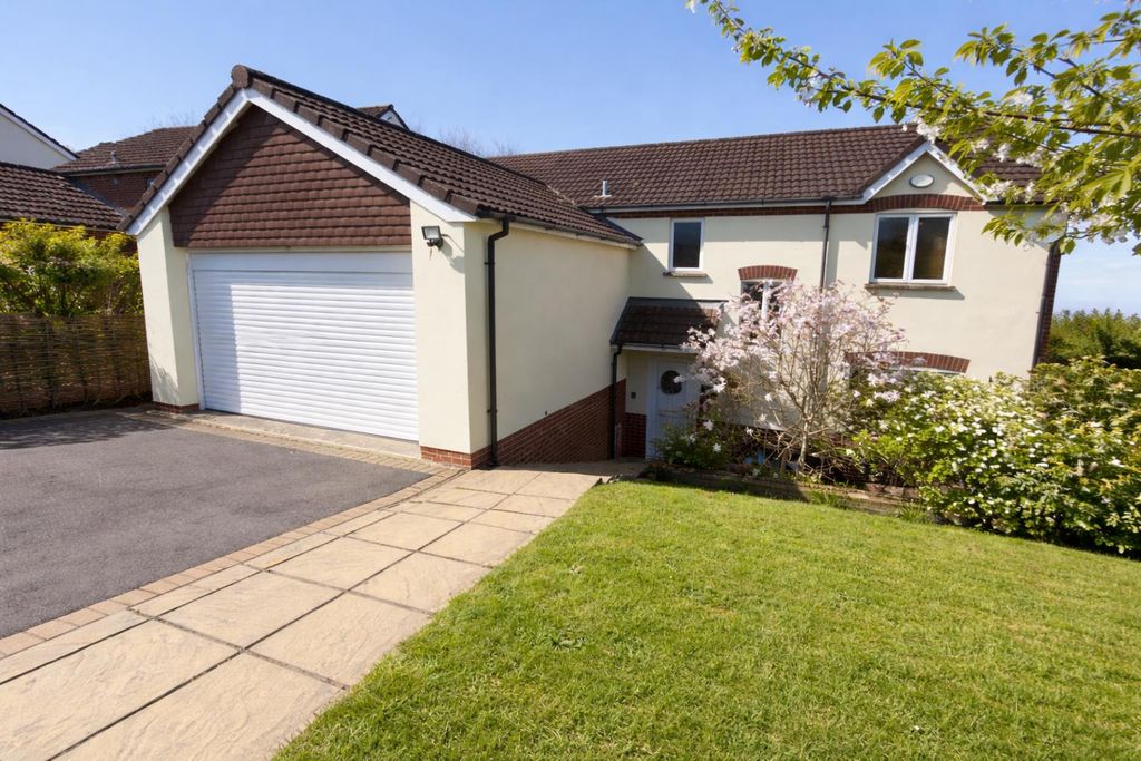 Property photo 1 of 21