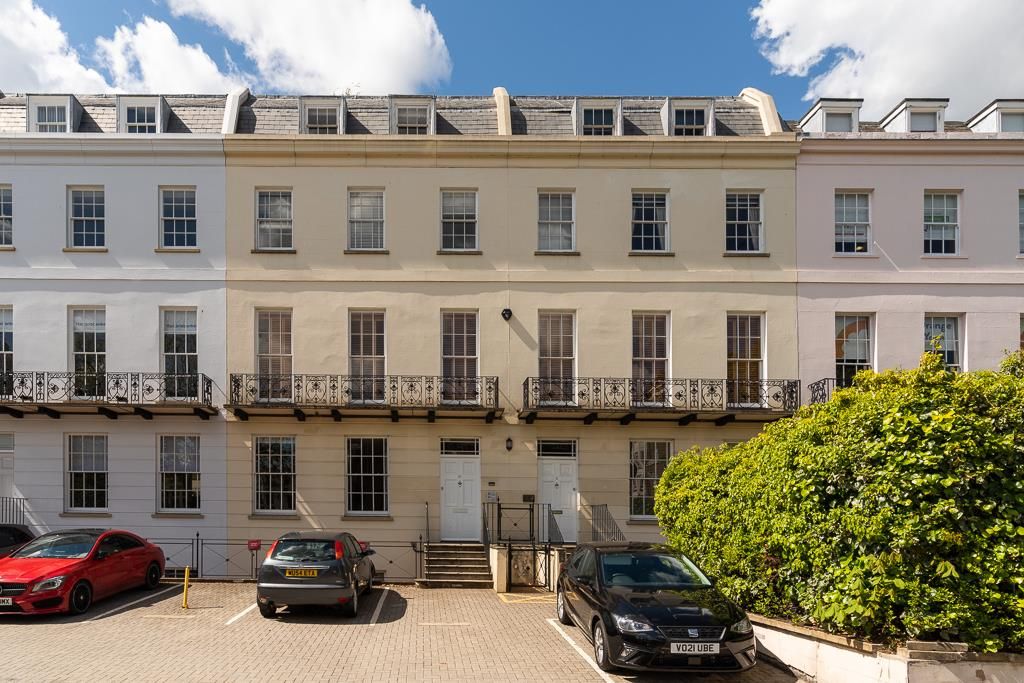 Property photo 1 of 11 Flat 6 Regal House-15.Jpg