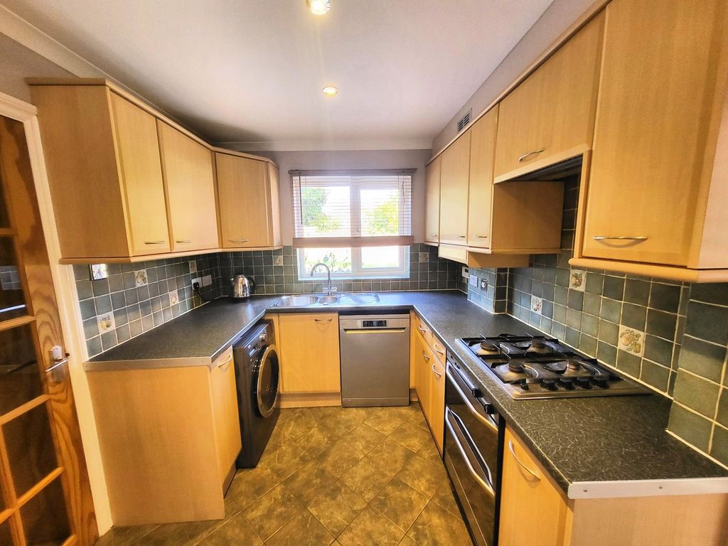 Property photo 3 of 15 Kitchen