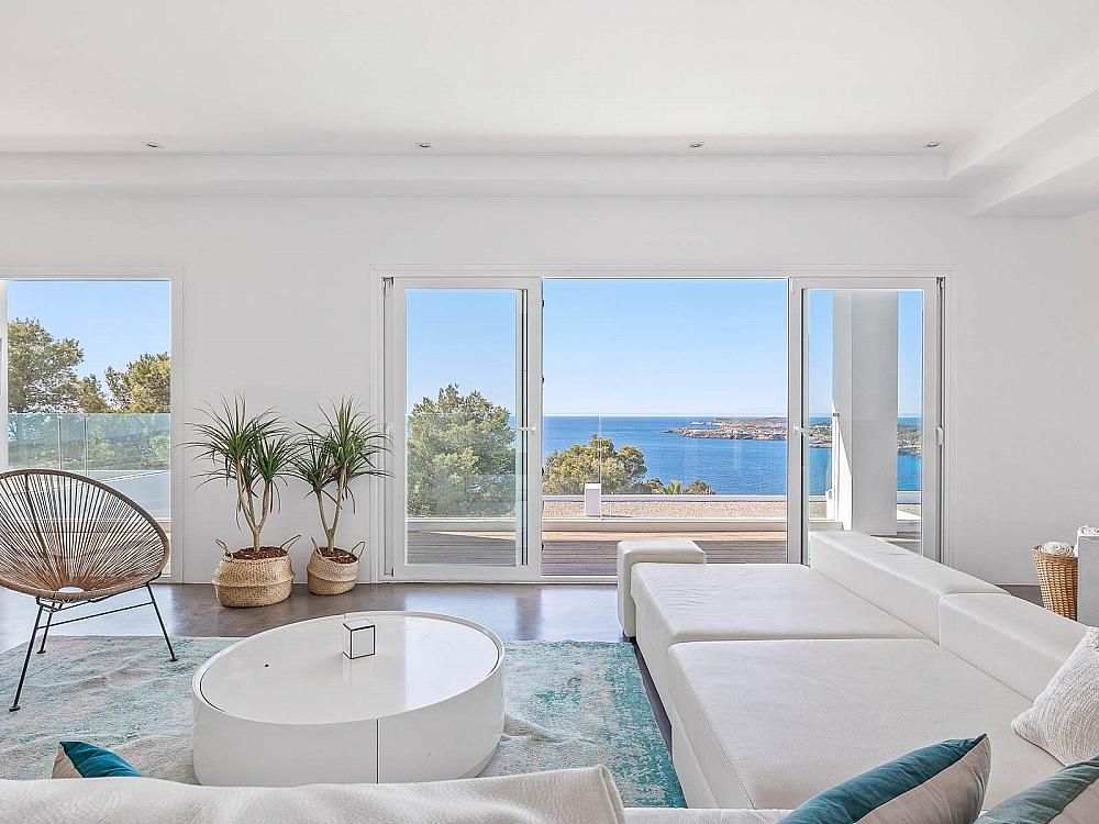 Property photo 1 of 38