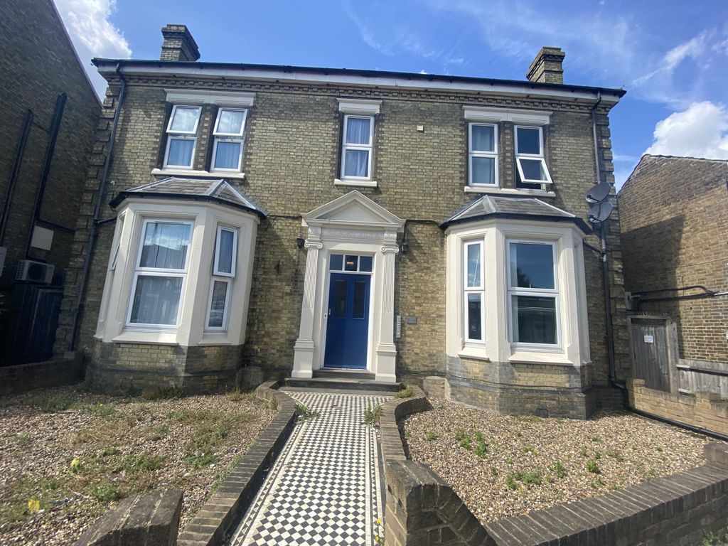 Property photo 1 of 1