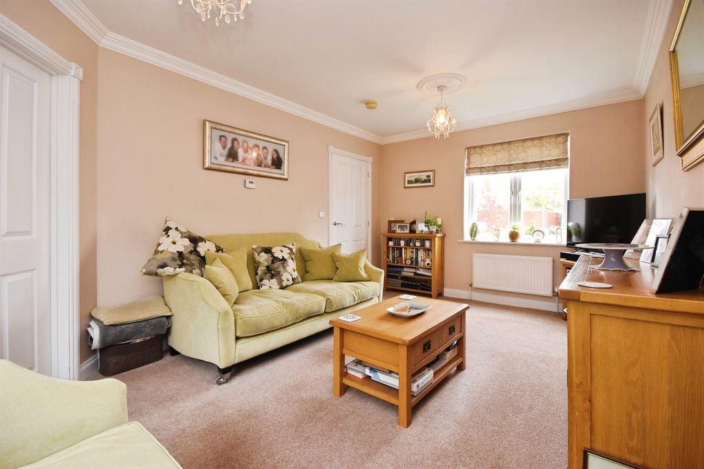 Property photo 3 of 19