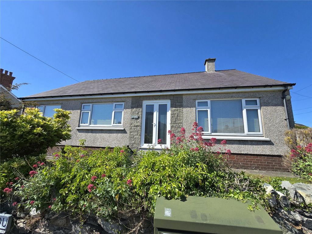 Property photo 1 of 17 Picture No. 05