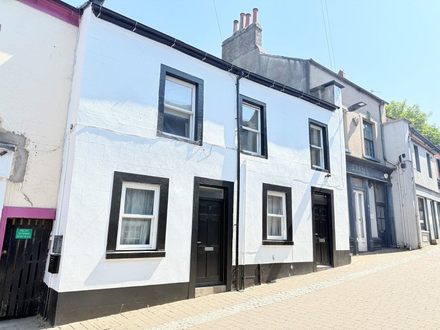 Property photo 1 of 2