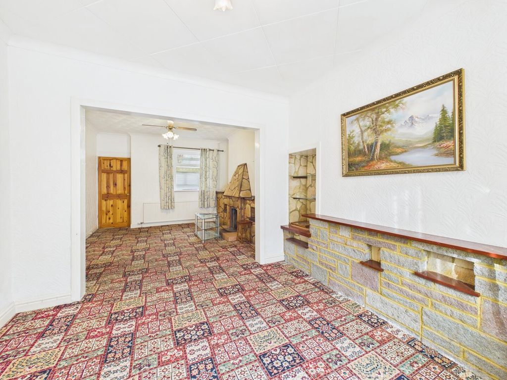 Property photo 2 of 10 Living Room