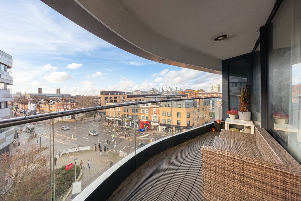 Property photo 1 of 13 094A2218