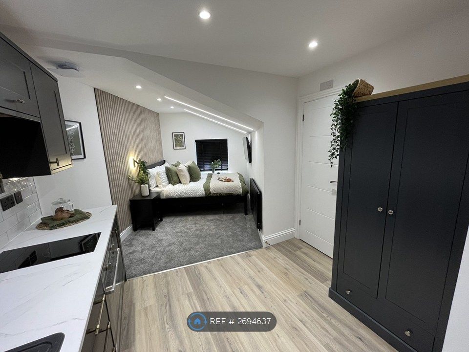 Property photo 2 of 12 Room 3