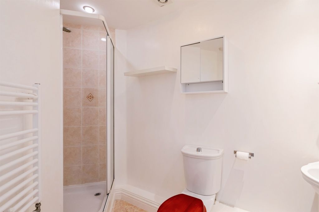 Property photo 3 of 11