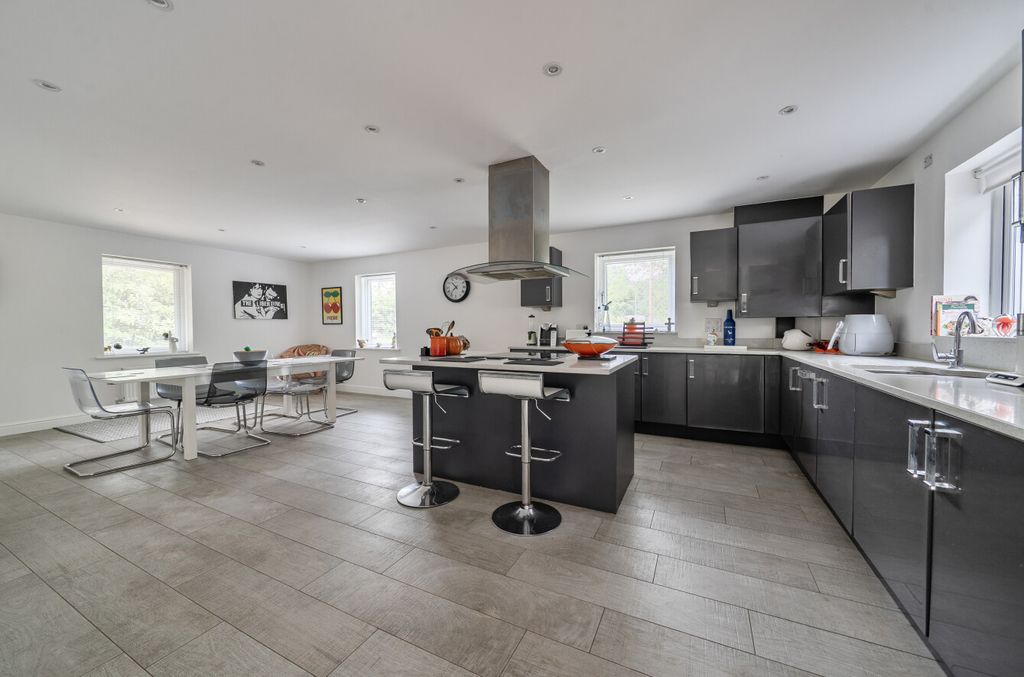 Property photo 2 of 20 1463490-5-6A19673...