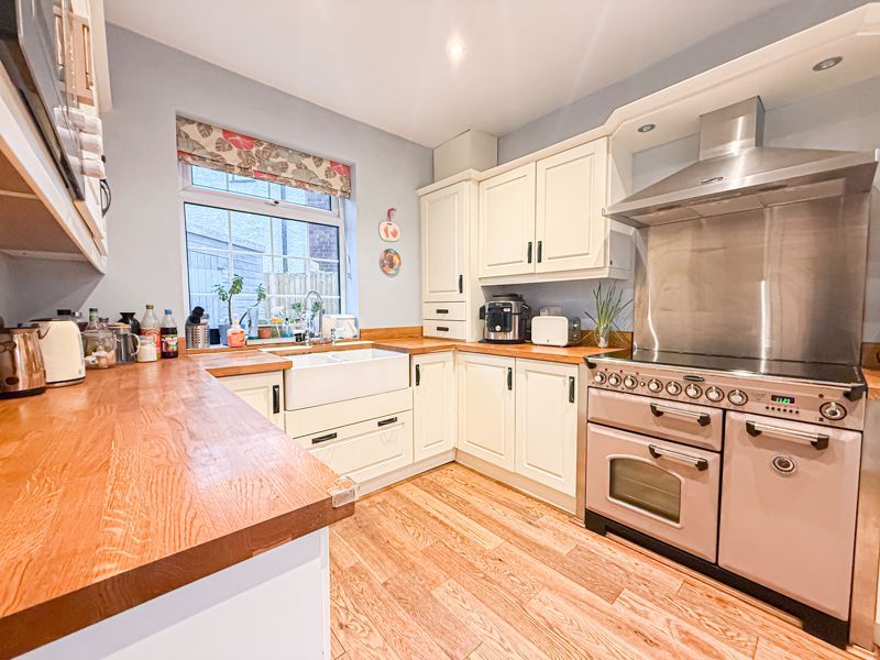 Property photo 2 of 31 Photo 16