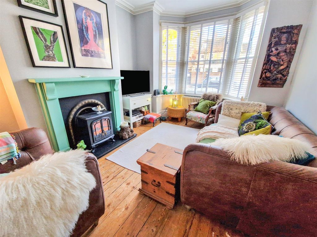 Property photo 2 of 23