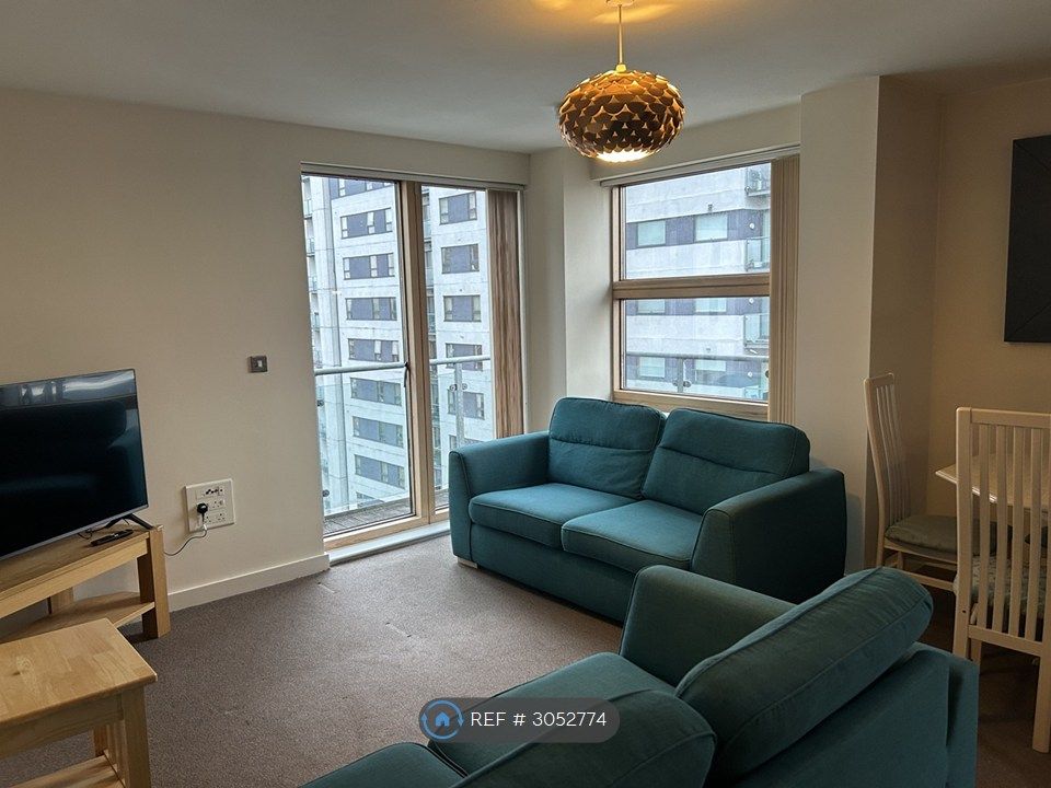 Property photo 2 of 18 Lounge / Dinner