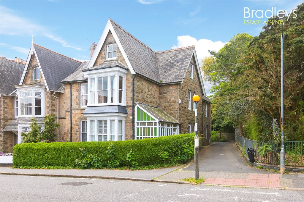 Property photo 1 of 12 Picture No. 05