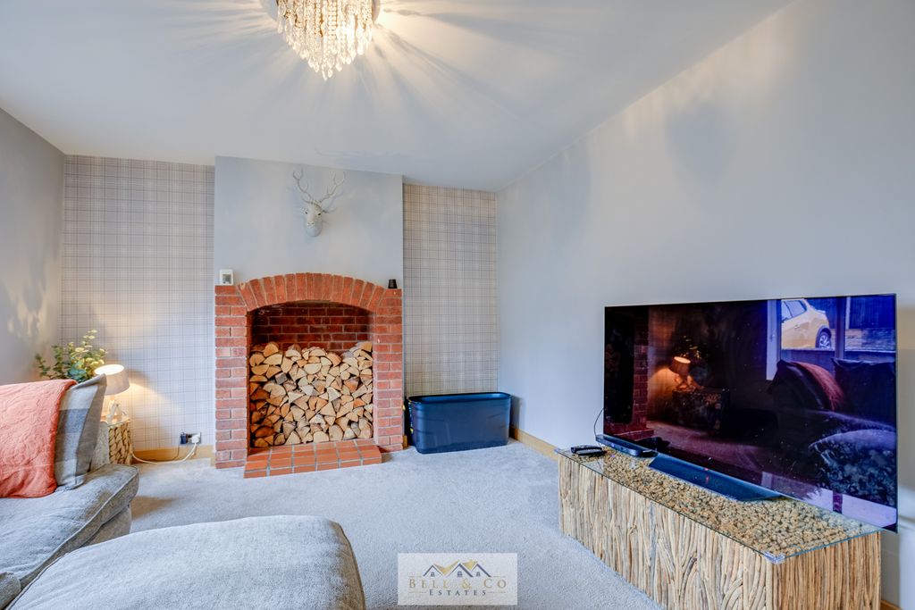 Property photo 3 of 29 Lounge 1.2