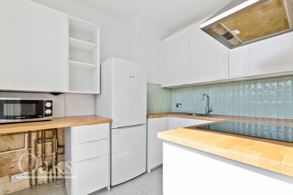 Property photo 2 of 9 Kitchen