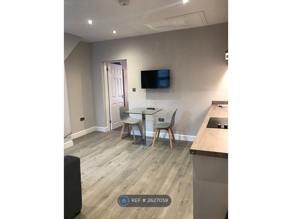 Property photo 2 of 3