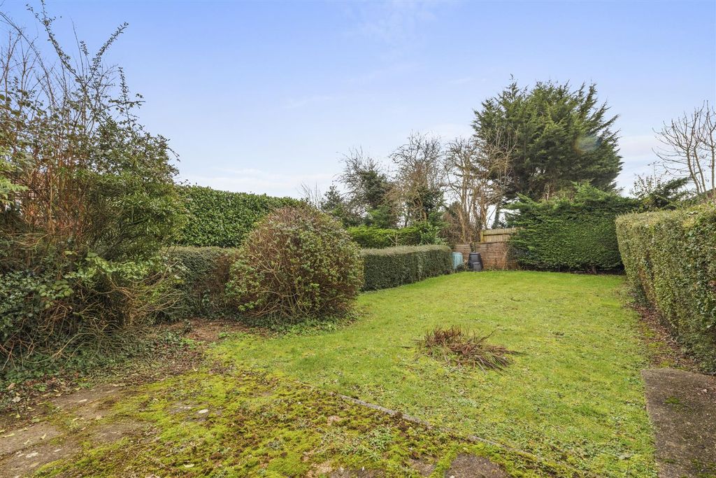 Property photo 3 of 15 125 Cressex Rd, Hp12 4Pz-9.Jpg