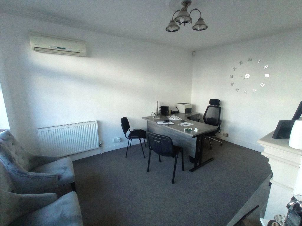 Property photo 3 of 24 Picture No. 31