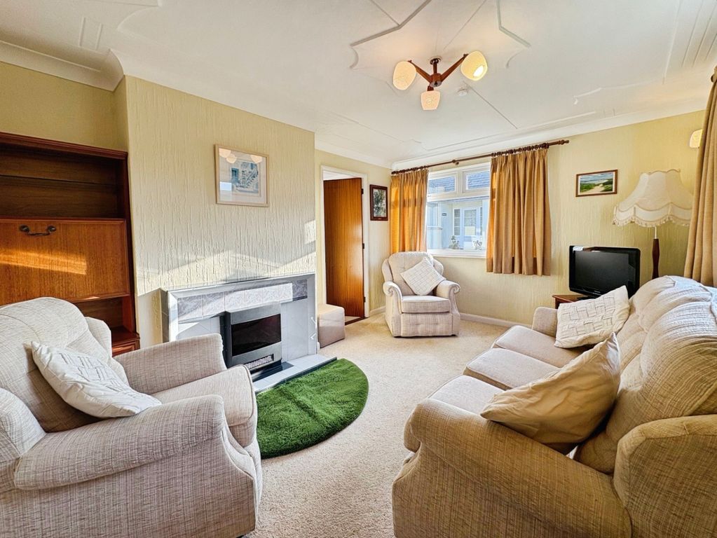 Property photo 2 of 25 4896824