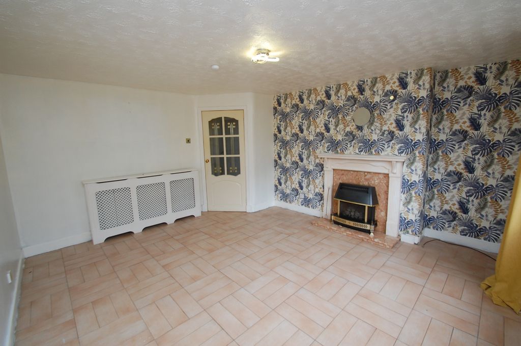 Property photo 3 of 17 4969232