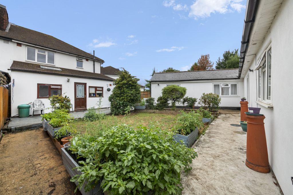 Property photo 1 of 22 Photo 13