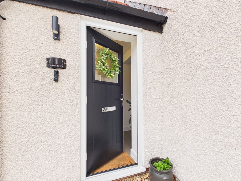 Property photo 1 of 20 Picture No. 10