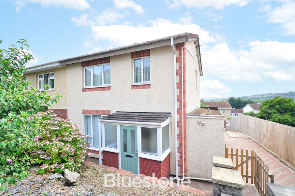 Property photo 1 of 27