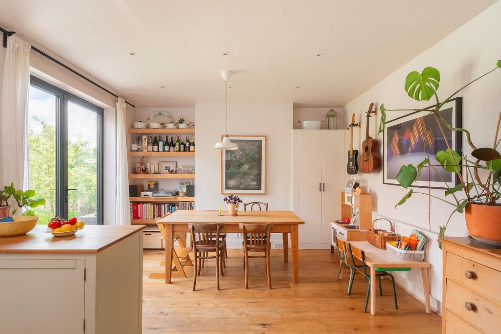 Property photo 1 of 38 1P4H2Sg - Kitchen Diner H.Jpg