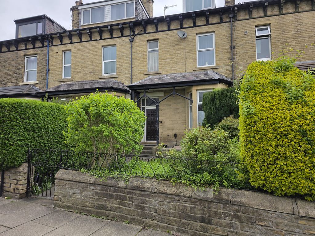 Property photo 1 of 3