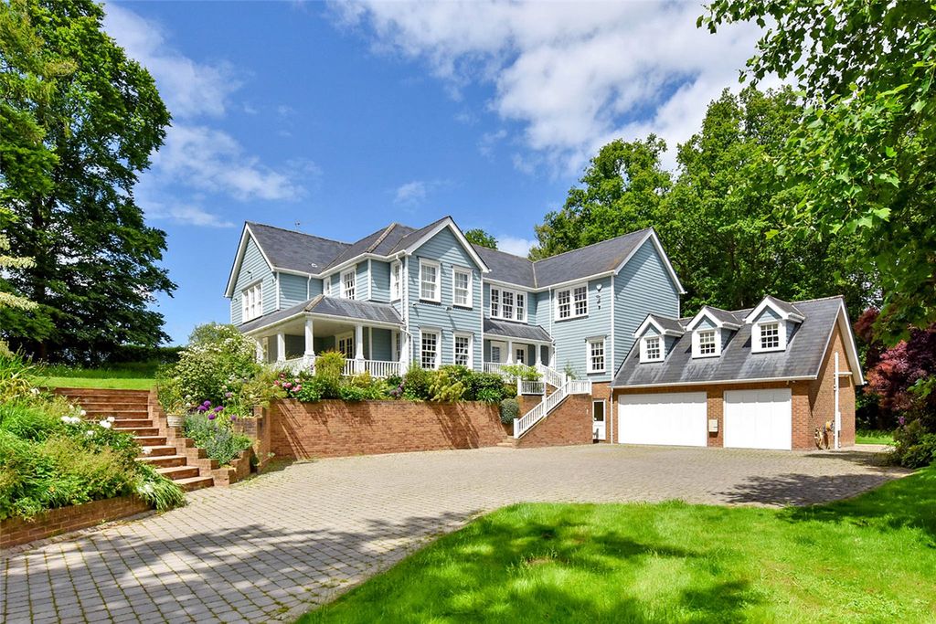 Property photo 1 of 16 Front