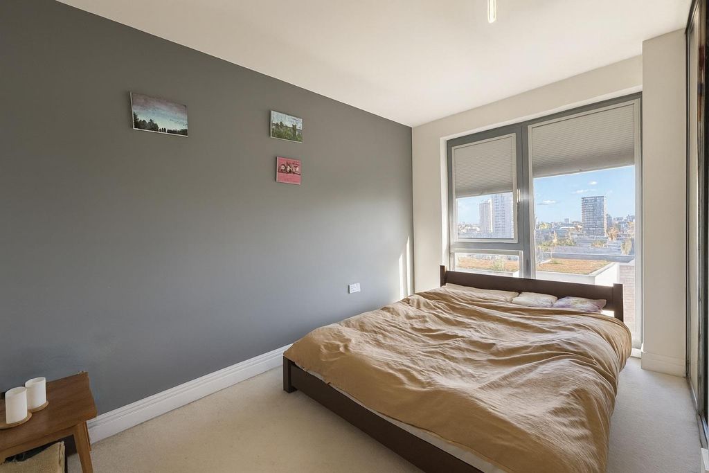 Property photo 3 of 9 Ensuite .Jpeg