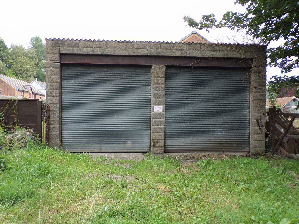 Property photo 1 of 2