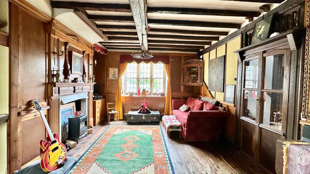 Property photo 2 of 32