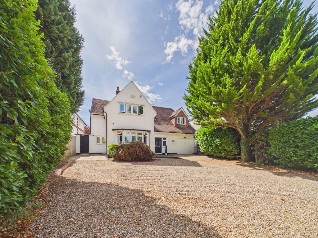 Property photo 2 of 40