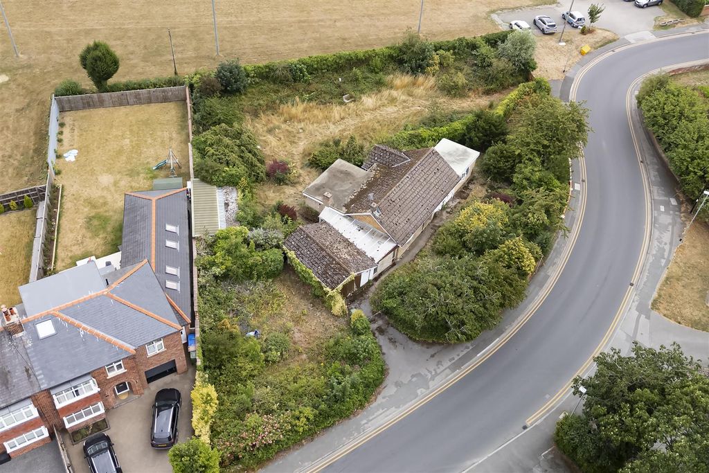 Property photo 2 of 11