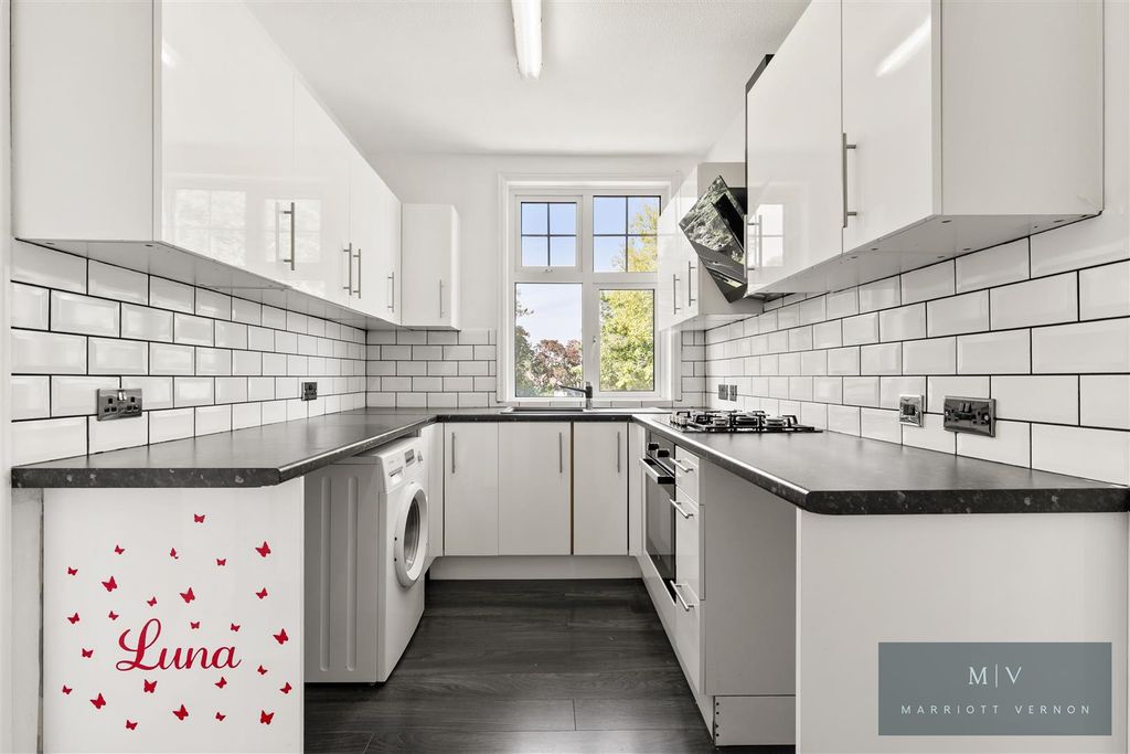 Additional image 13 of 6 bed detached house for saleCroham Park Avenue, South Croydon CR2