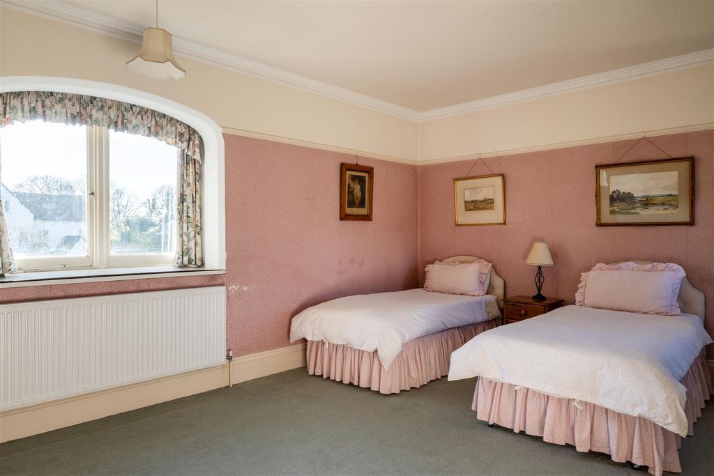 Additional image 18 of 7 bed detached house for saleManor Road, Reigate RH2