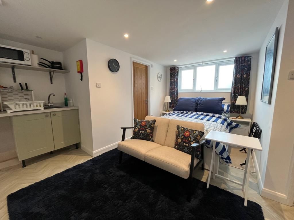 Property photo 2 of 7 Lounge