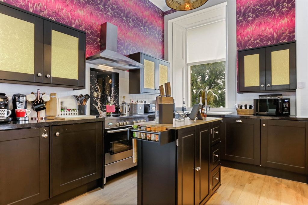 Property photo 3 of 33 Picture No. 08