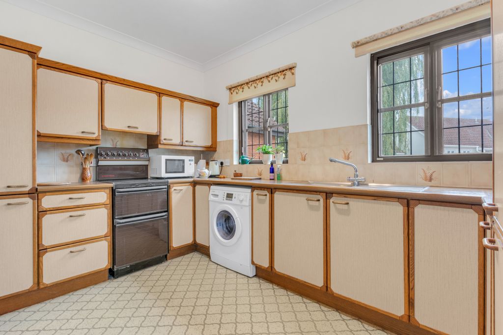 Property photo 3 of 19 Picture No. 18