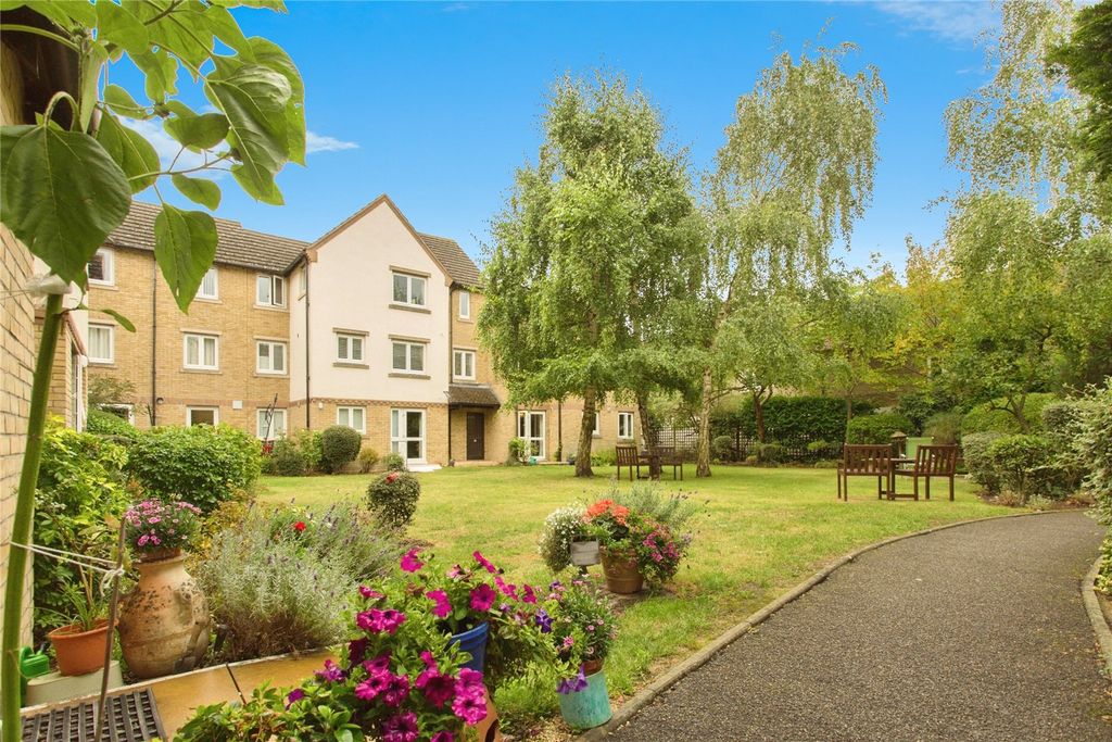 Property photo 1 of 9 Front