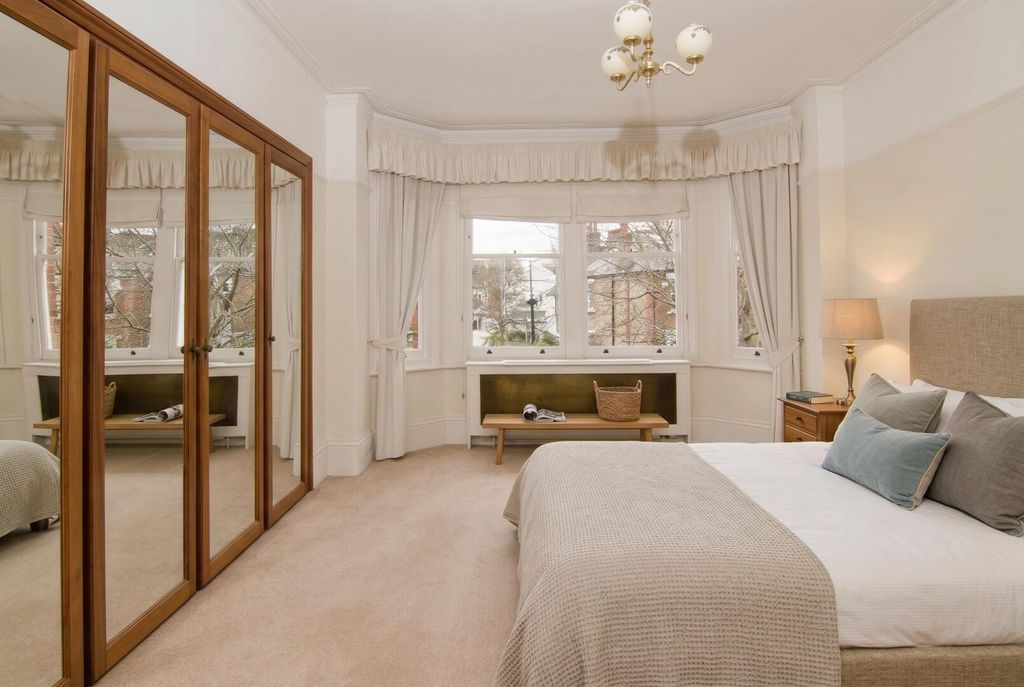 Property photo 3 of 12 Bedroom